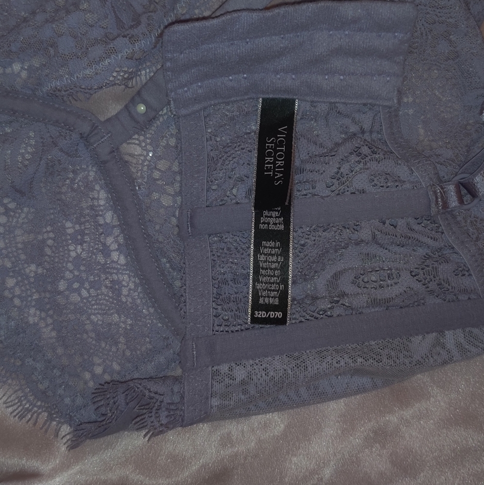 ✨Victoria's Secret Lavender Halter Bra - Picture 8 of 8